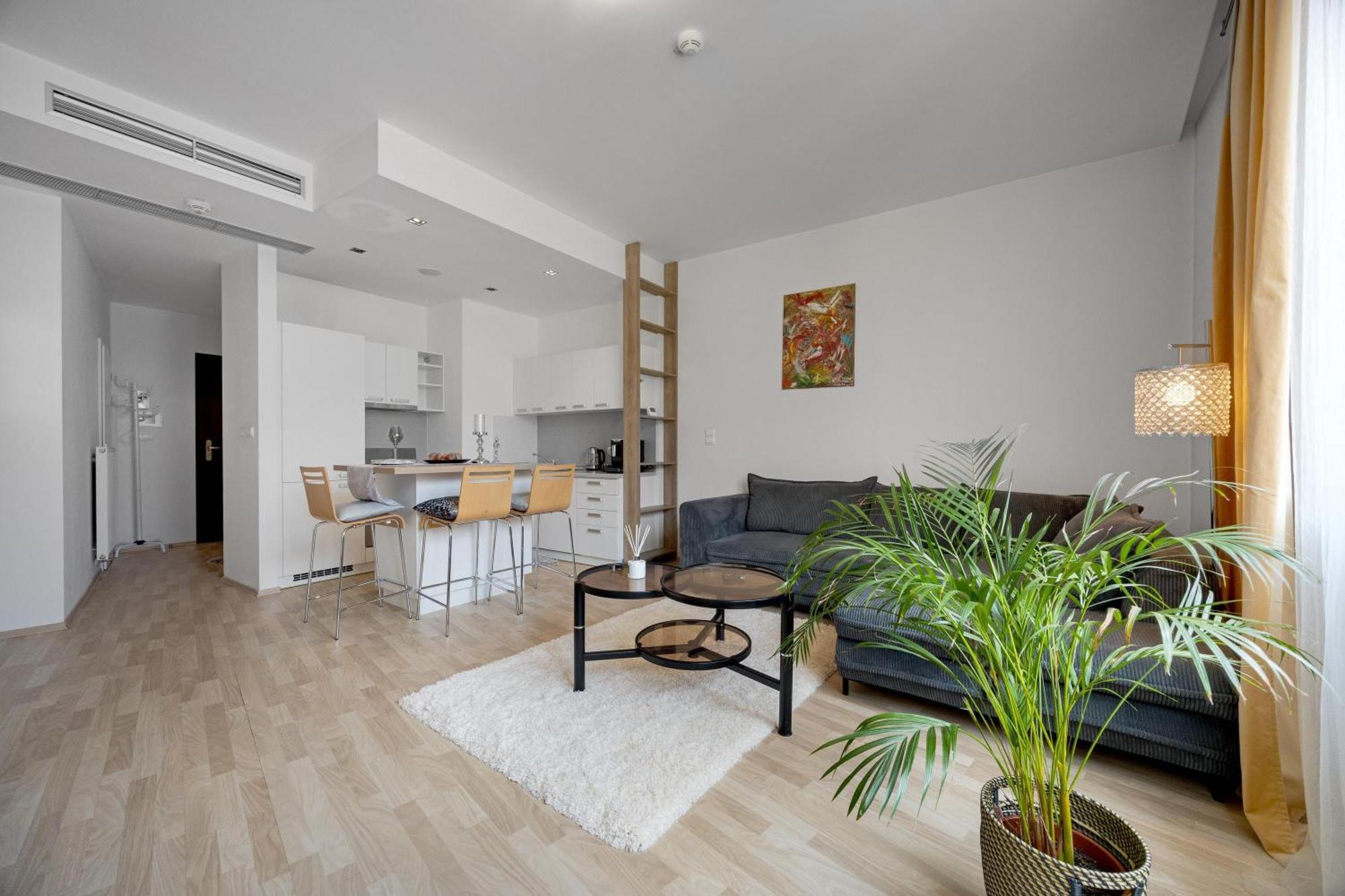 Revon Art-Deco Apartment Laurinska Bratislava Exterior photo